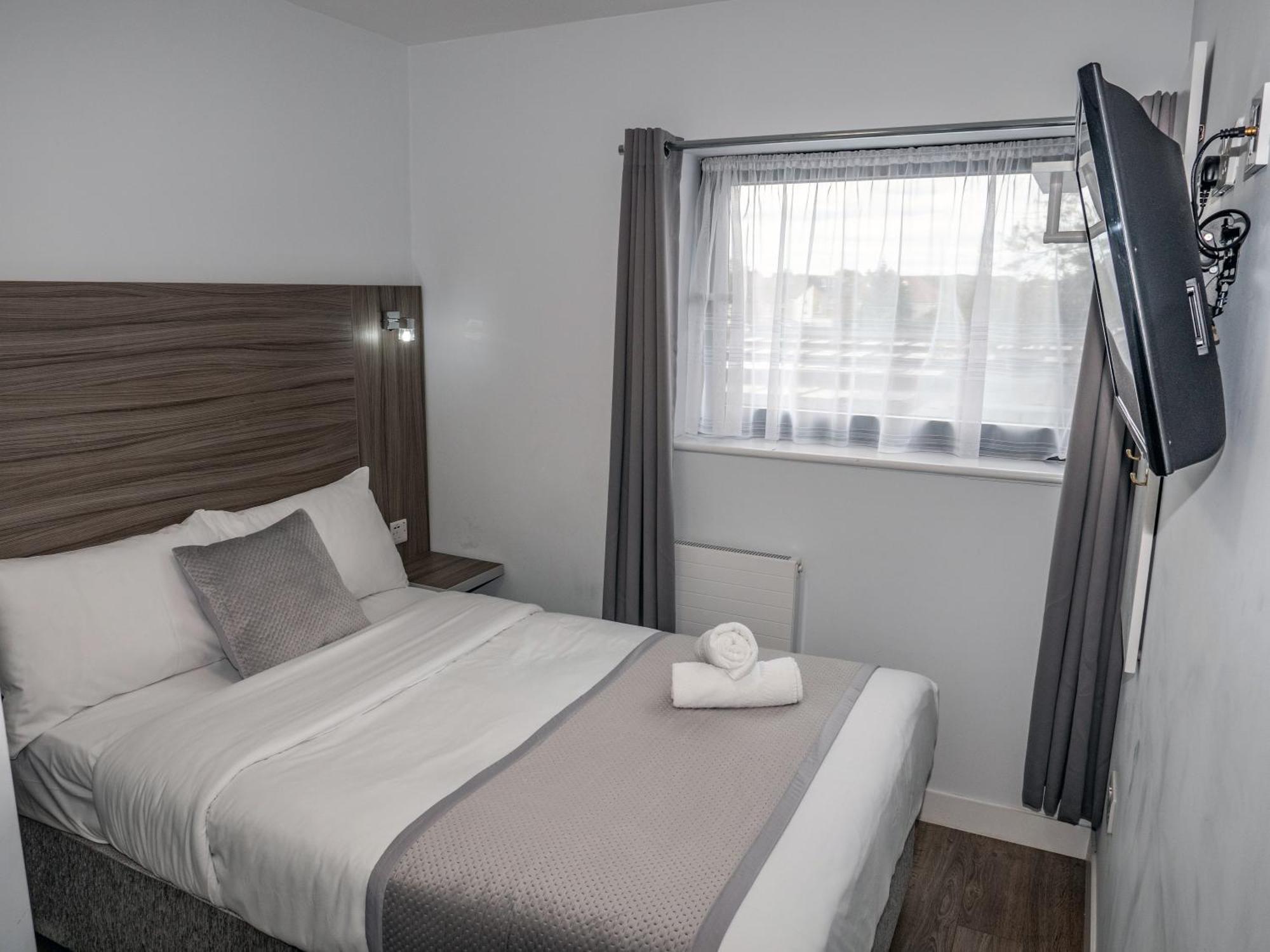 Sky Nights London Heathrow Hotel 3*