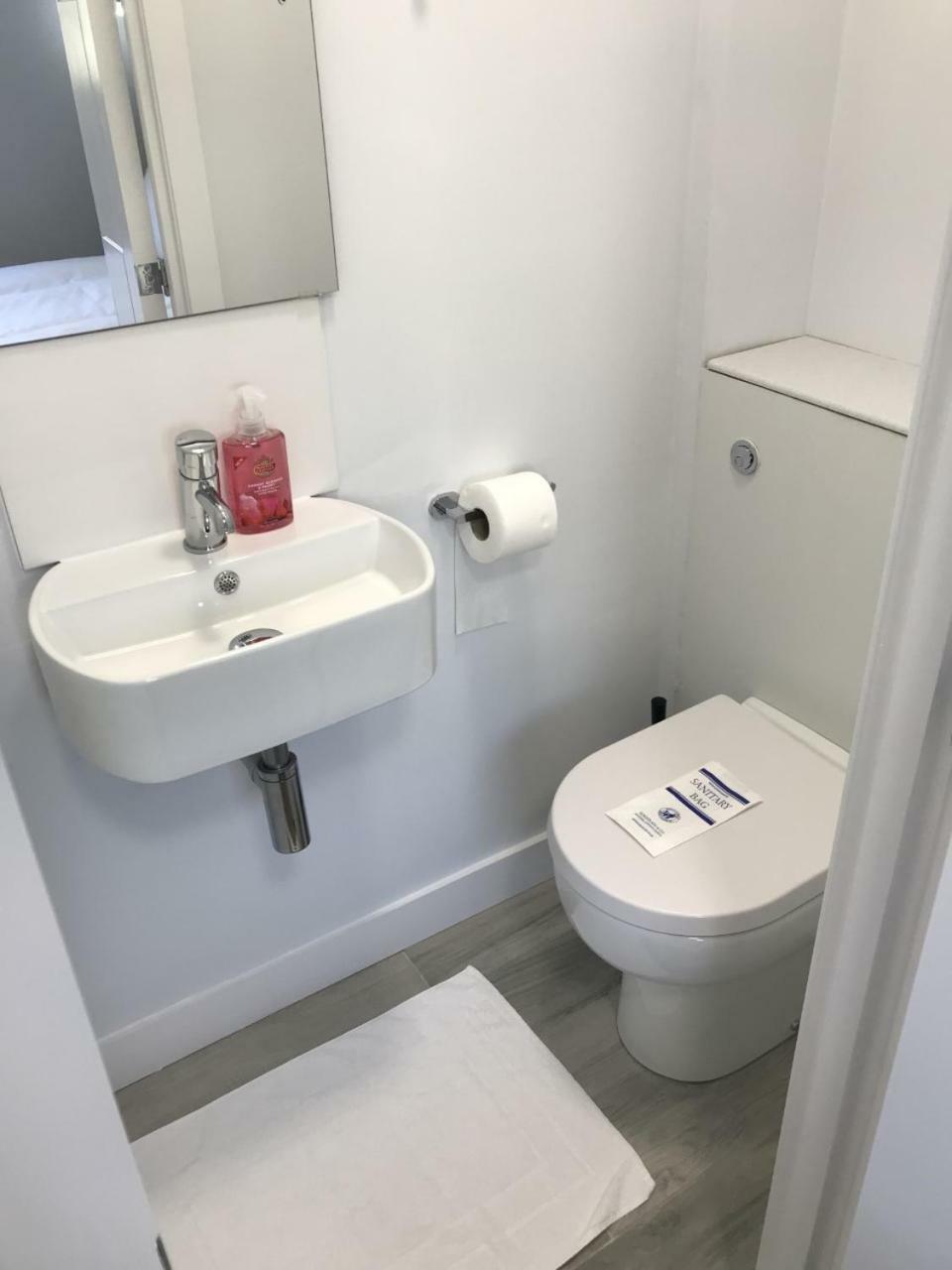 Sky Nights London Heathrow Hotel 3*